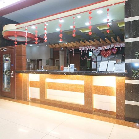 Reddoorz At Winter Hotel Araneta Кесон-Сіті Екстер'єр фото