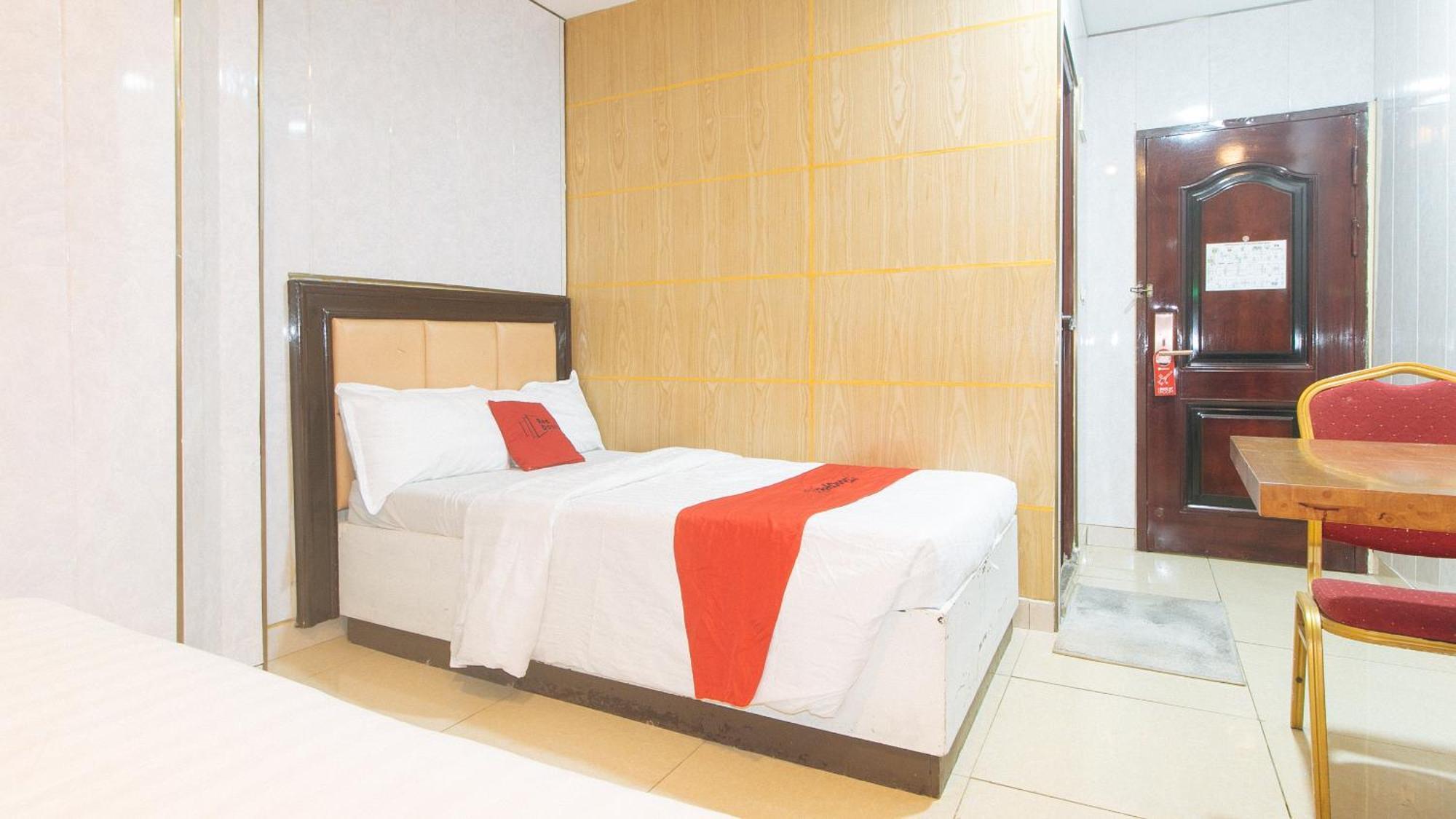 Reddoorz At Winter Hotel Araneta Кесон-Сіті Екстер'єр фото