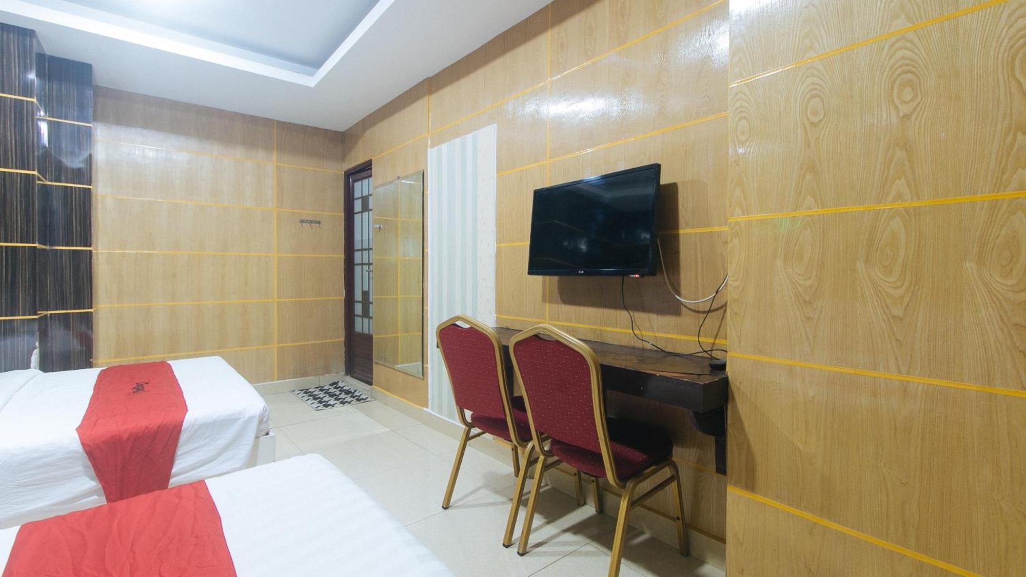 Reddoorz At Winter Hotel Araneta Кесон-Сіті Екстер'єр фото
